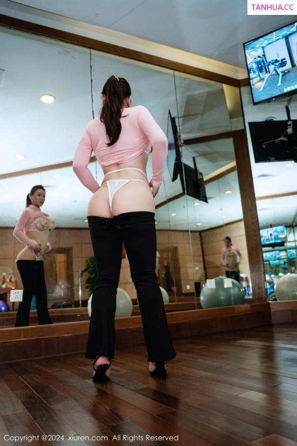 王格 王婉悠 [XiuRen]高清写真图 2024.01.11 No.7943 王婉悠Queen 丰腴美臀第41张图片